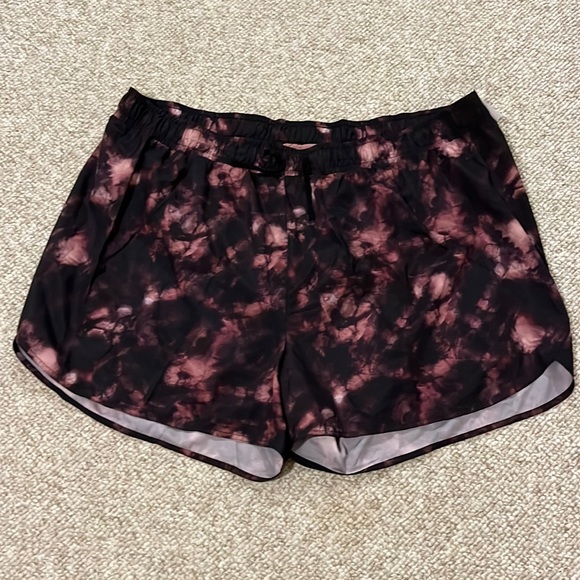 Old Navy Pants - Old Navy SZ 4X shorts. NWT.